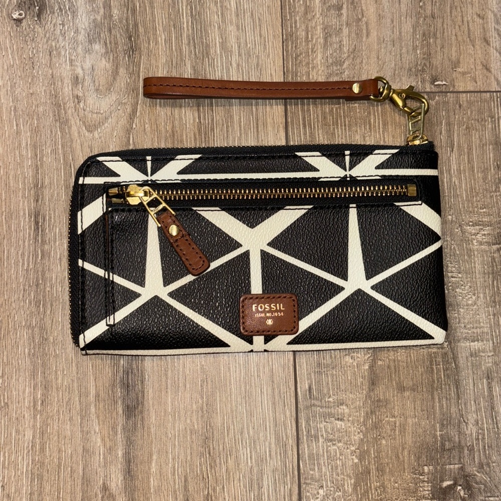 Fossil Wristlet